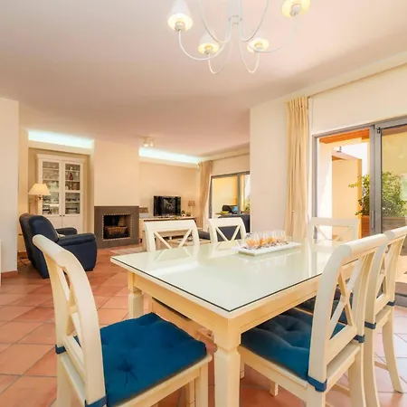 Villa 3 Quartos, Piscina, Ac, Garagem, Prestige For *