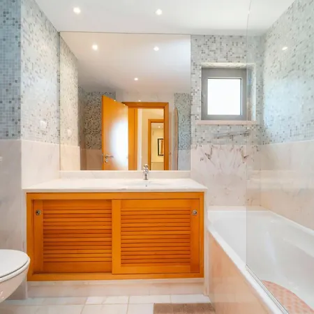 3 Quartos, Piscina, Ac, Garagem, Prestige For