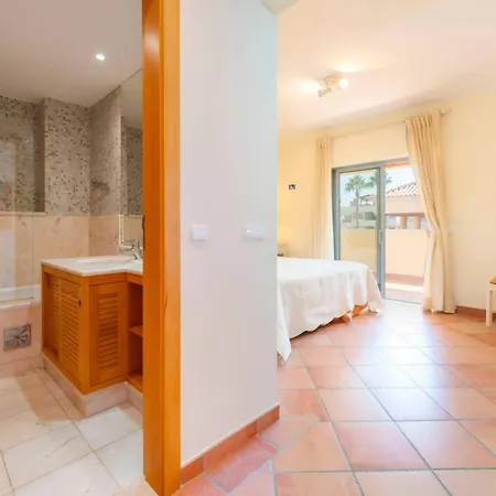 3 Quartos, Piscina, Ac, Garagem, Prestige For Dystrykt Faro