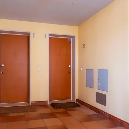 3 Quartos, Piscina, Ac, Garagem, Prestige For Willa Dystrykt Faro