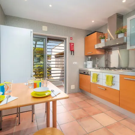 3 Quartos, Piscina, Ac, Garagem, Prestige For Willa Dystrykt Faro